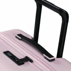 American Tourister Novastream 4 Wheel Expandable Suitcase - 67cm -Luggage Store 139276 5103 NOVASTREAM SPINNER 6724 TSA EXP WHEEL HANDLE 00134.1695115124