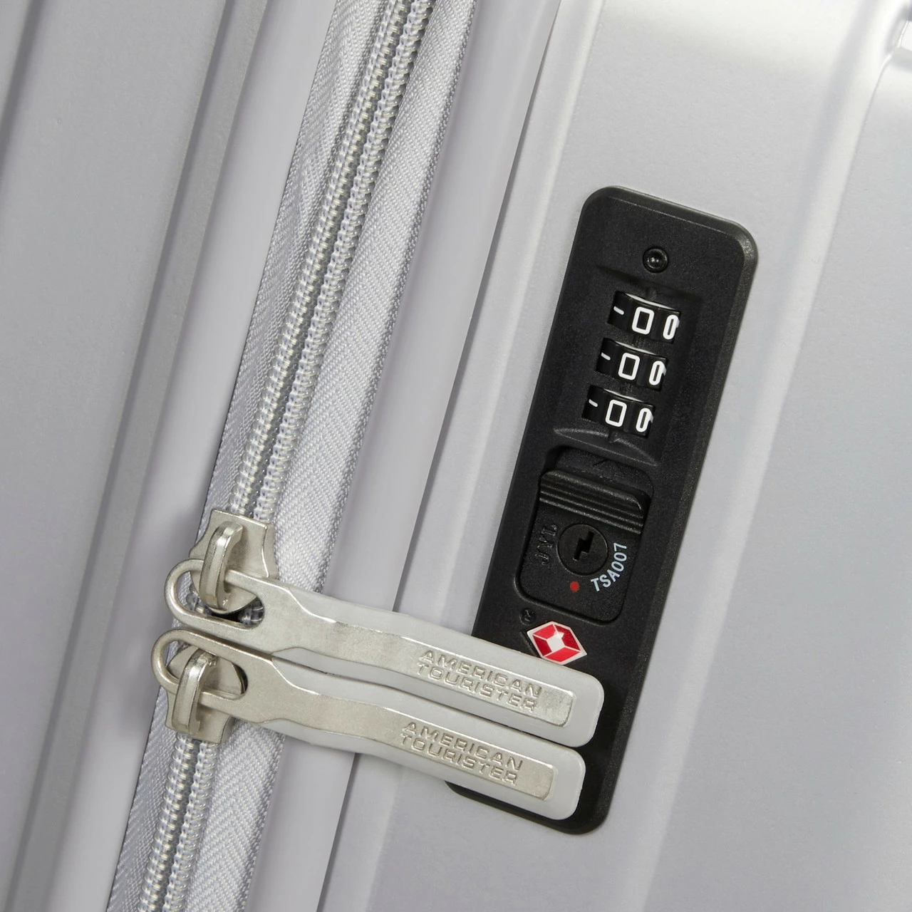 American Tourister Geopop 4 Wheel Large Suitcase - 77cm 16 American Tourister Geopop 4 Wheel Large Suitcase - 77cm - Image 16