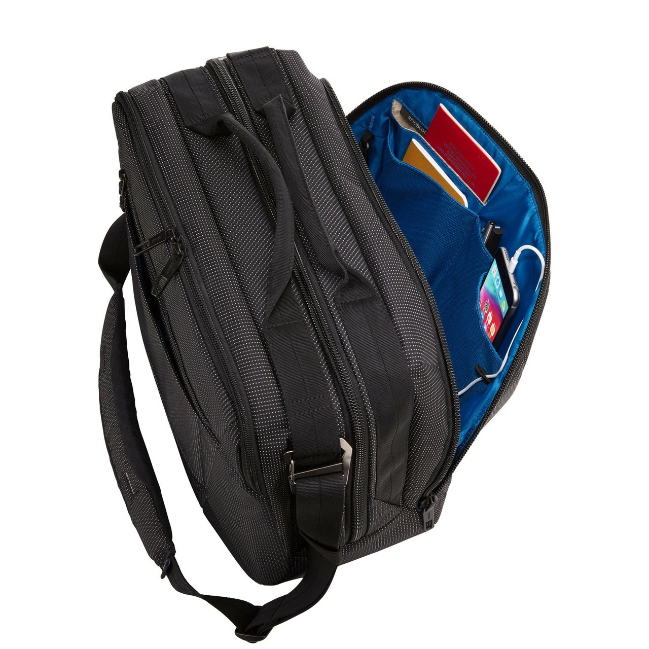 Thule Crossover 2 Boarding Bag 4 Thule Crossover 2 Boarding Bag - Image 4