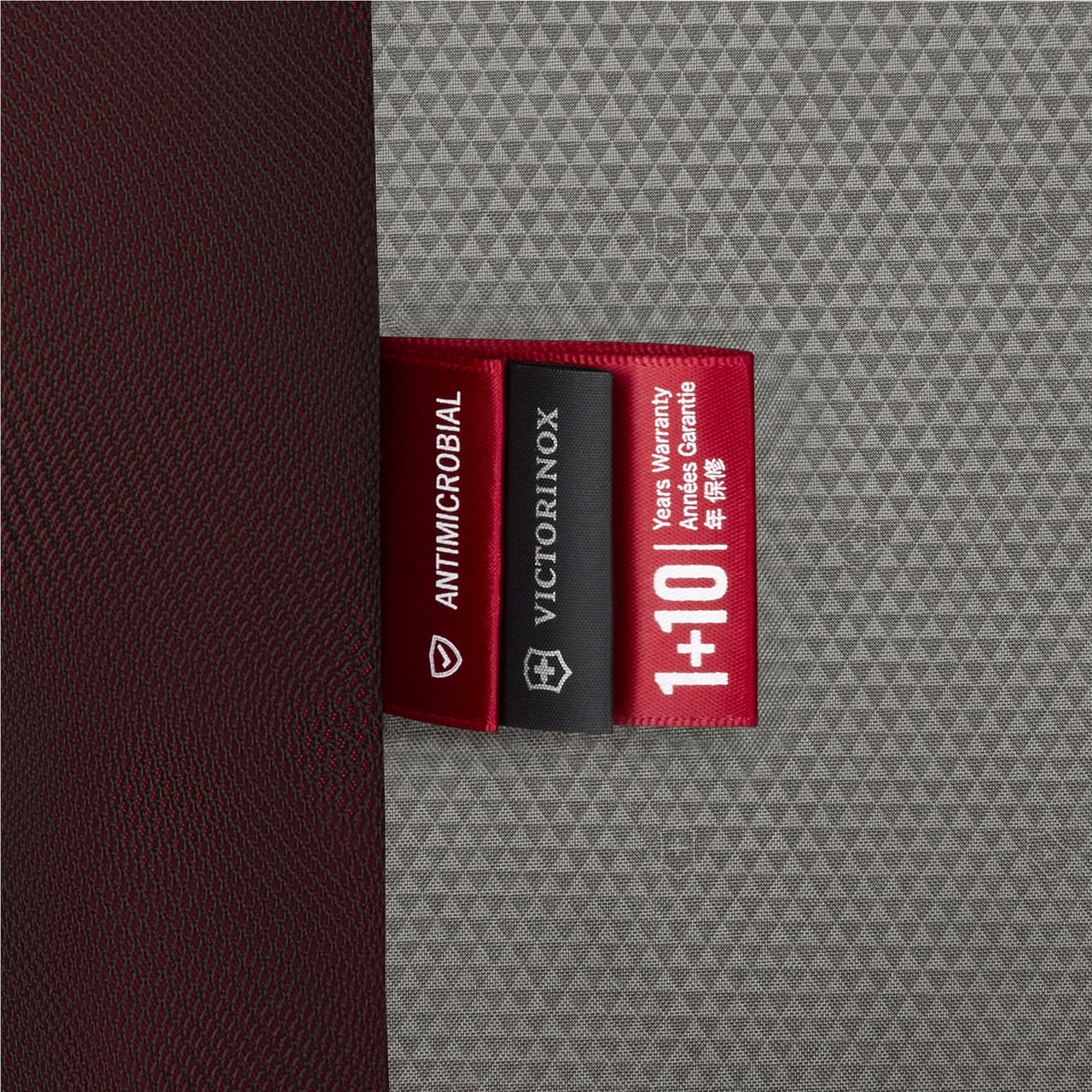 Victorinox Crosslight Wheeled Duffle Bag - 75cm 18 Victorinox Crosslight Wheeled Duffle Bag - 75cm - Image 18