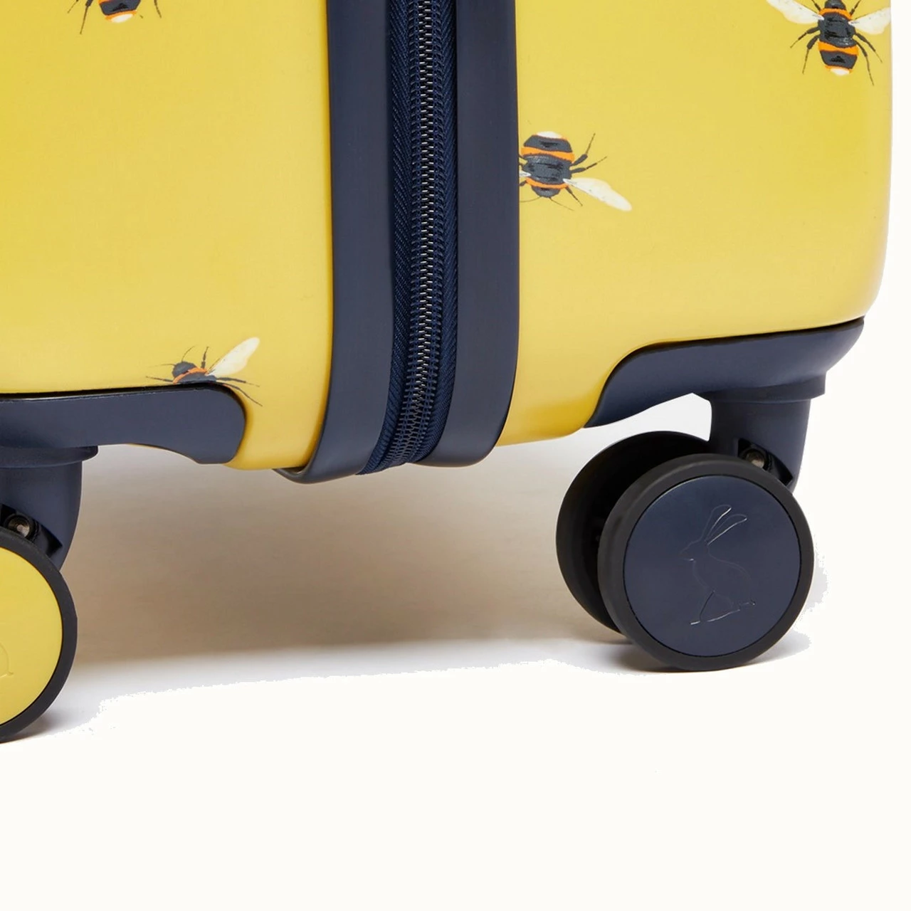 Joules Hard Side 4 Wheel Medium Suitcase - 66cm 9 Joules Hard Side 4 Wheel Medium Suitcase - 66cm - Image 9