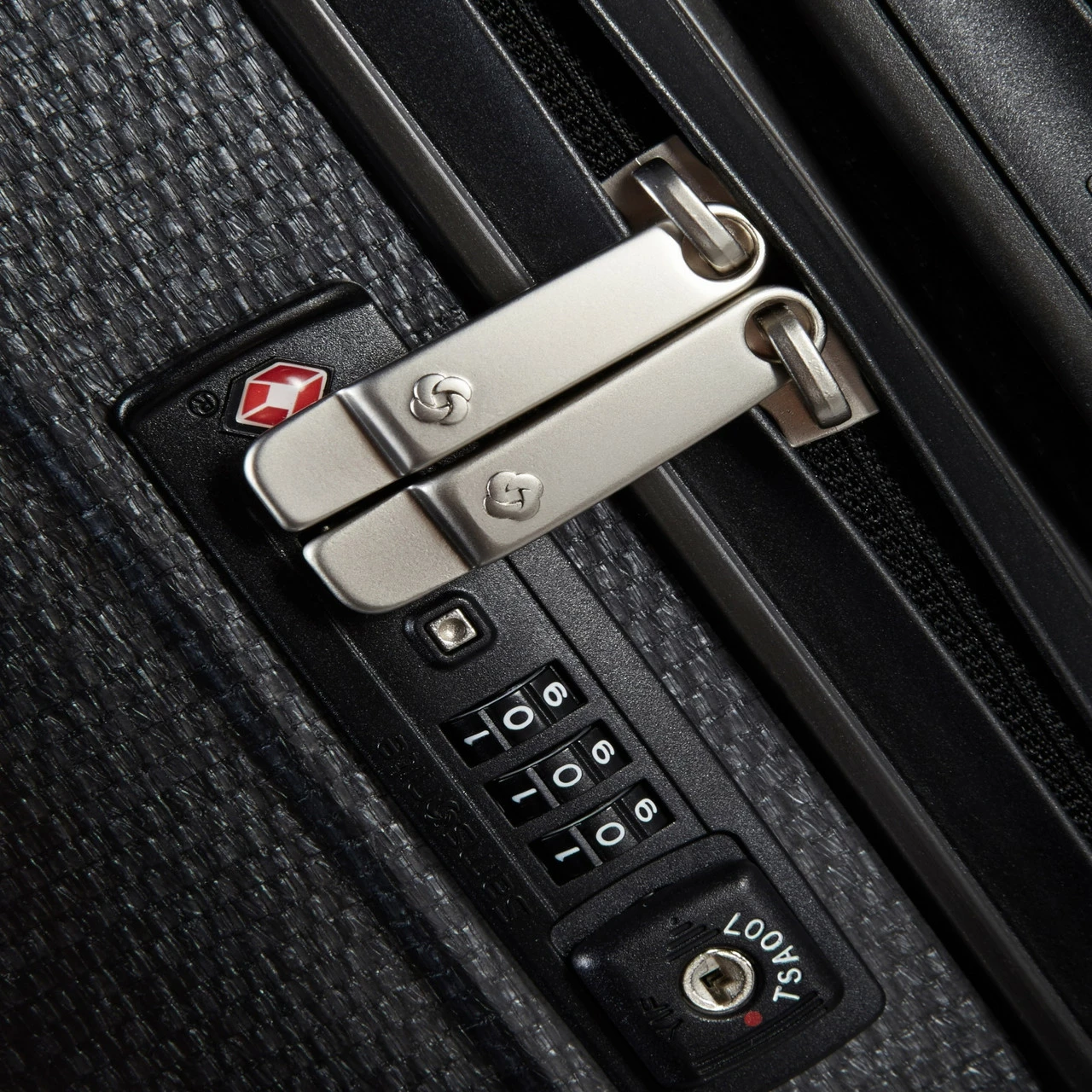 Samsonite Lite-Cube 4 Wheel Suitcase - 76cm 12 Samsonite Lite-Cube 4 Wheel Suitcase - 76cm - Image 12